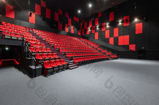 俄罗斯下诺夫哥罗德诺夫哥罗德11月电影统帅权格雷兹尼波杜比大气压空红色的电影大厅座位舒适的软椅子