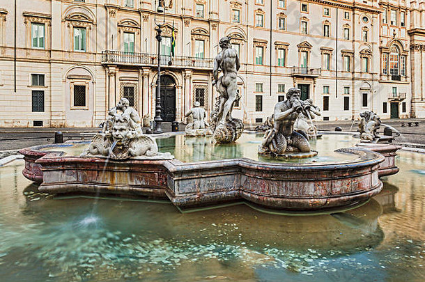 纳沃纳广场罗马意大利的我住喷泉宫外观古老的水池公共喷泉城市