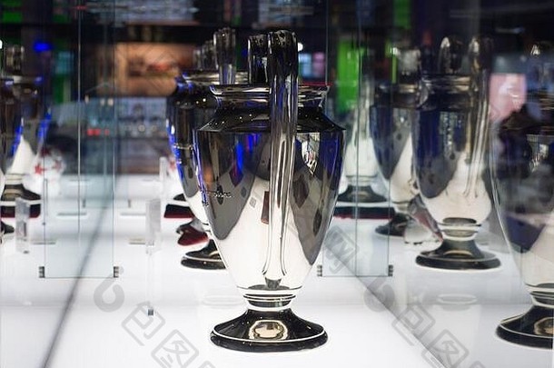 巴塞罗那西班牙9月欧足联<strong>冠军</strong>联盟杯博物馆欧足联杯奖杯授予每年欧足联足球俱乐部赢了