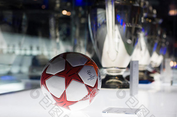 巴塞罗那9月欧足联<strong>冠军</strong>联盟球博物馆欧足联杯奖杯授予每年欧足联