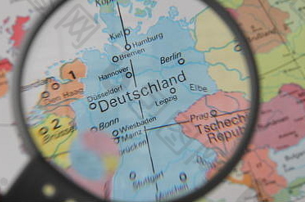 世界地图德国放大玻璃