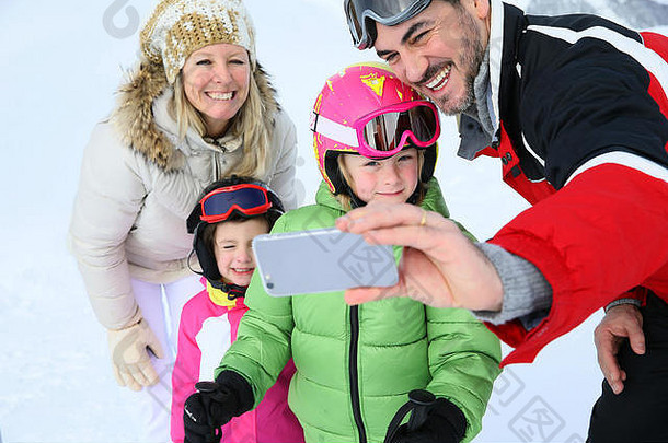 家庭采取<strong>图片</strong>前滑雪坡