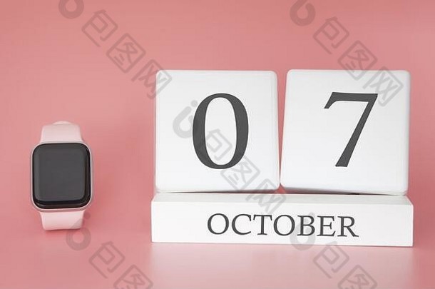 现代看多维数据集日历日期10月粉红色的背景概念秋天时间假期