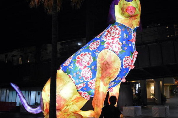 悉尼澳大利亚2月更大的生活灯笼形状狗中国人星座动物圆形旋转庆祝中国人月球