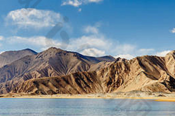 山湖仿羔皮帕米尔新疆中国