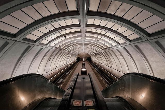华盛顿地铁站漂亮的拱形天花板