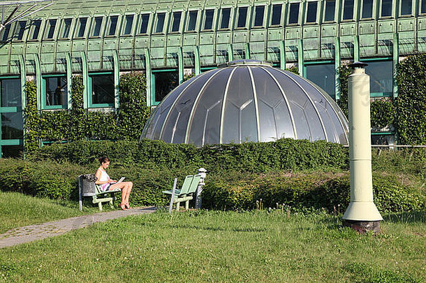 波兰华沙大学屋顶花园