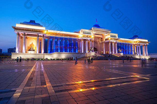 政府宫晚上位于北一边chinggis广场苏赫巴托广场乌兰巴托资本城市蒙古