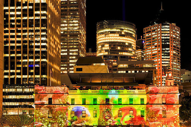 明亮的照亮摩天大楼塔悉尼城市晚上历史海关房子圆形旋转区域中央商务区