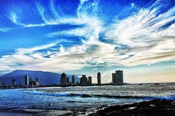 沿海城市伊基克阿塔卡马北部智利南<strong>美国</strong>高建筑距离大云模式滚动波太平洋