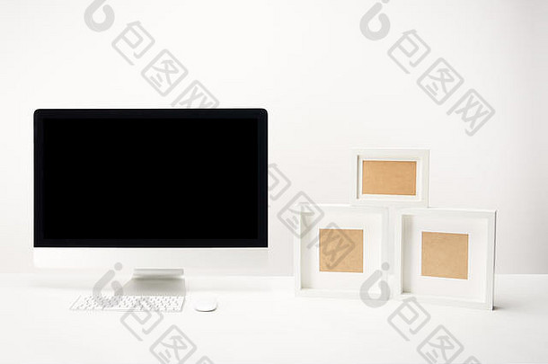 工作场所照片帧桌面电脑复制空间孤立的白色