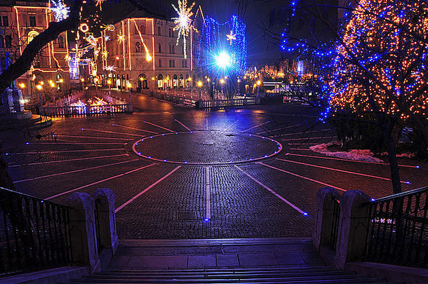 卢布尔雅那presern广场装饰圣诞节年庆祝活动