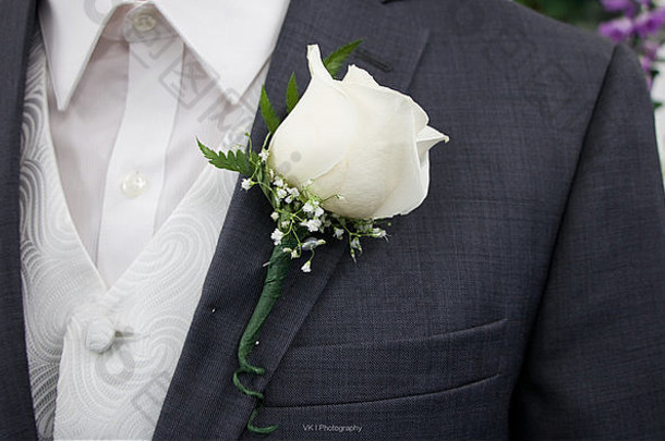 婚礼白色玫瑰