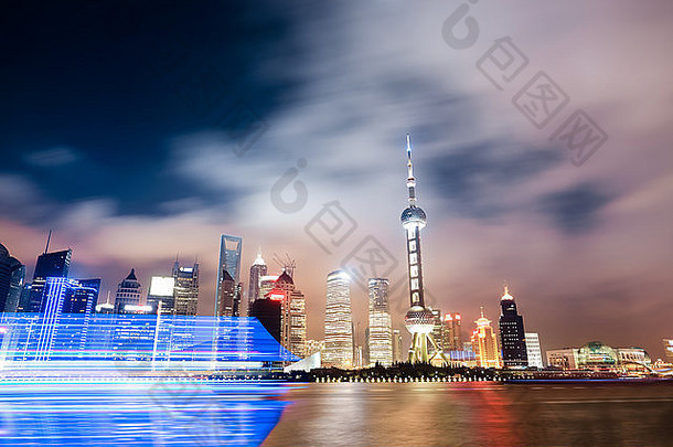 美丽的晚上视图上海