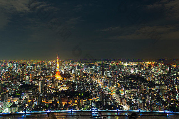 东京塔晚上视图