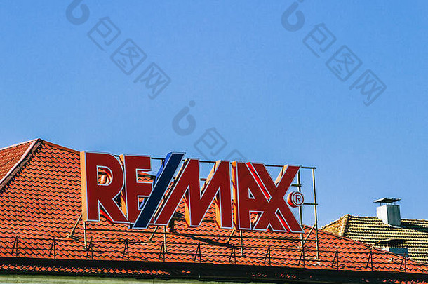 remax标志建筑屋顶remax美国国际真正的房地产公司