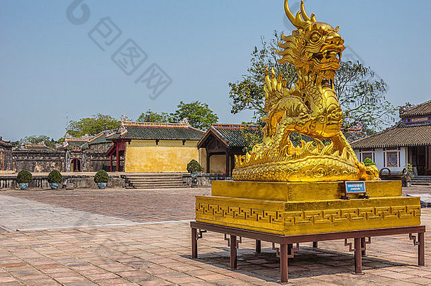 越南hué城堡金狮子<strong>龙蛇</strong>院子里被禁止的城市