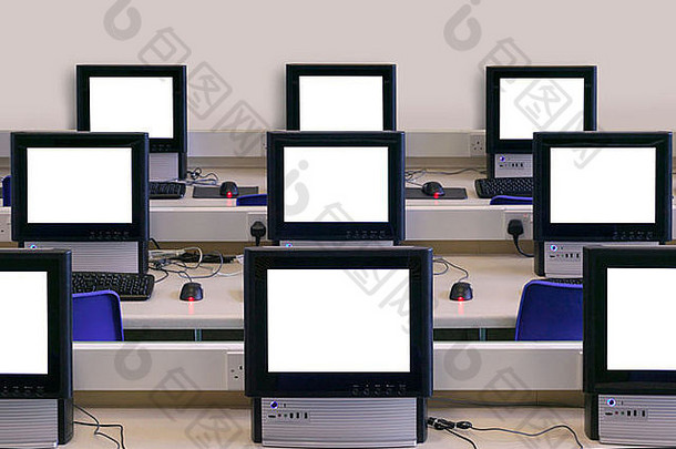 教室多个空白电脑屏幕添加消息图像
