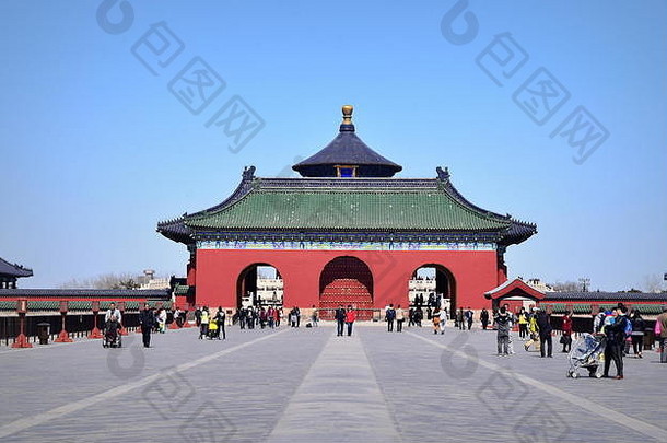 北京寺庙天堂<strong>南红</strong>色的门清晰的蓝色的天空