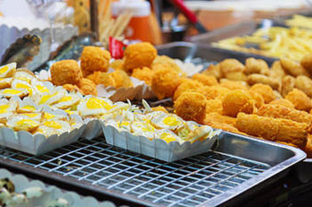 品种传统的泰国亚洲美味的街食物菜开胃的零食市场摊位晚上食物市场食物旅行亚洲文化