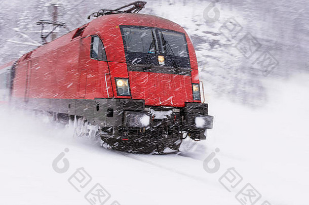 快火车重雪风暴暴雪铁路