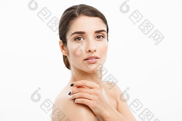 美皮肤护理概念关闭美丽的年轻的女人触碰皮肤白色背景