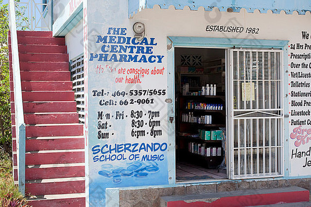 药店商店前面加勒比岛尼维斯维珍岛屿
