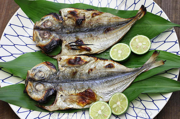 烤鱼马鲭鱼日本厨房