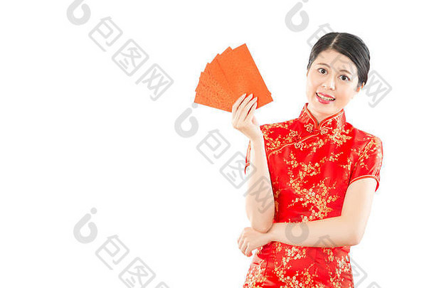 美丽的年轻的亚洲女人持有红色的<strong>信封袋</strong>快乐显示幸运的钱中国人一年孤立的白色背景混合比赛亚洲