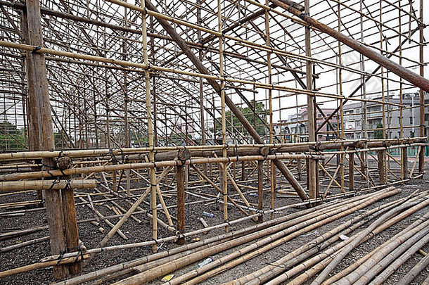 脚手架阶段中国bamoo歌剧建筑
