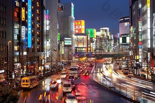 新宿东京关东地区本州日本亚洲交通熙熙攘攘的区新宿完整的广告迹象