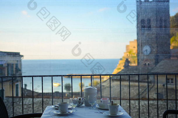 早期早....大陆早餐小<strong>酒店</strong>monterosso海五渔村教堂塔美丽的海视图