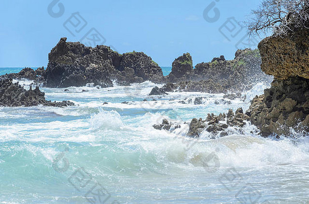 海水打石头背景粗糙的海洋海滩coqueirinho若昂人巴西
