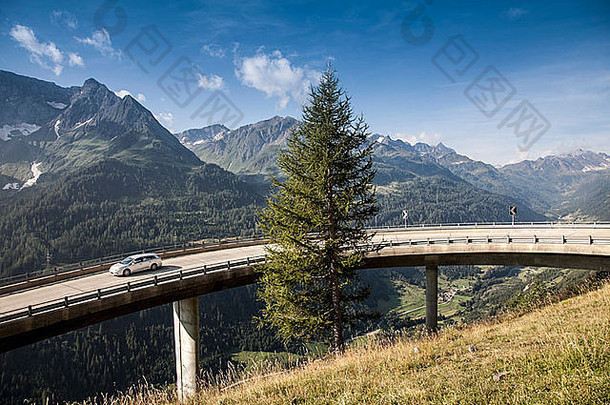 车升高高速公路圣哥达通过瑞士