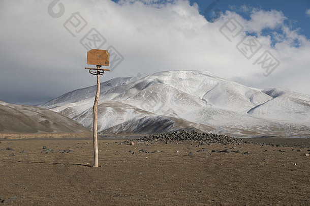 篮球蒙古农村区域国家一边低资源赤字冬天<strong>雪山</strong>