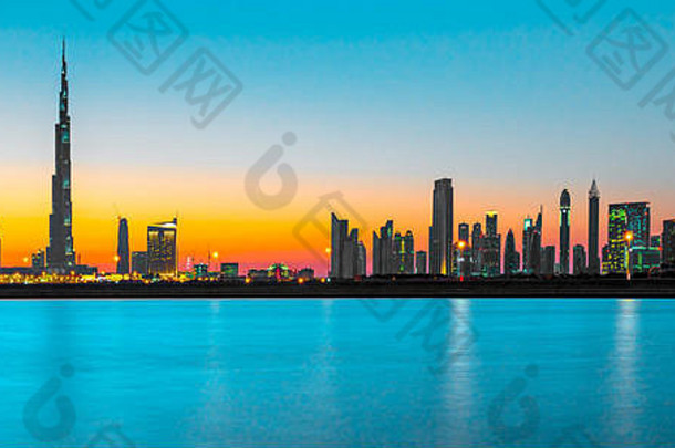 迪拜天际线黄昏阿联酋