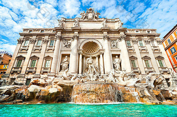 宽角视图著名的特莱维喷泉罗马意大利
