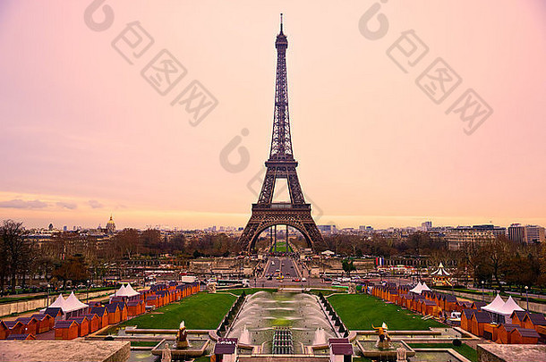 视图埃菲尔铁塔塔日出巴黎