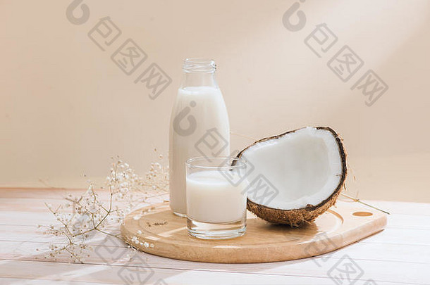 椰子牛奶瓶玻璃表格复制空间