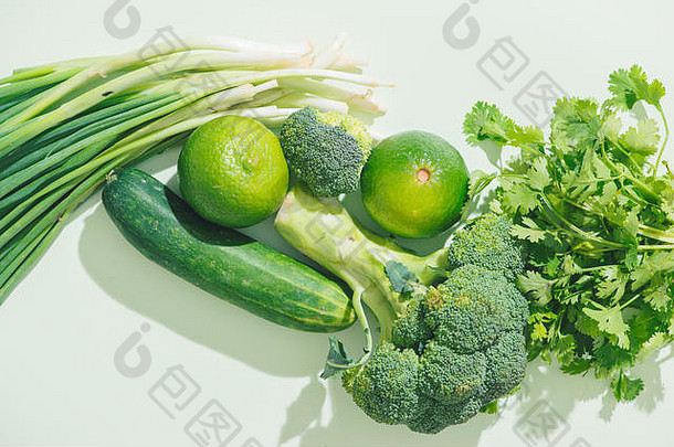 前视图新鲜的绿色蔬菜绿色背景