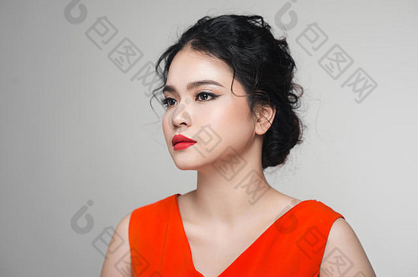 时尚肖像亚洲女人优雅的发型完美的化妆
