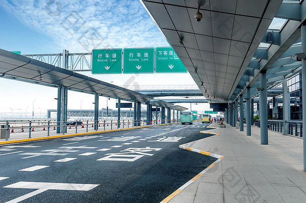行车道上海浦东国际机场