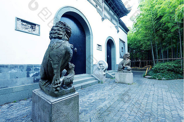 北京的中国人寺庙靠山圣石头狮子