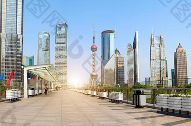 中国上海城市景观具有里程碑意义的建筑上海4月