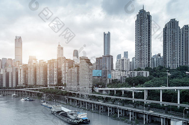 重庆城市天际线长江河摩天大楼