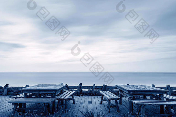 海边木平台木座位中国海南