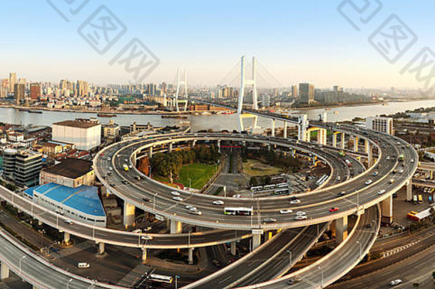 美丽的南浦桥穿越黄埔河上海中国