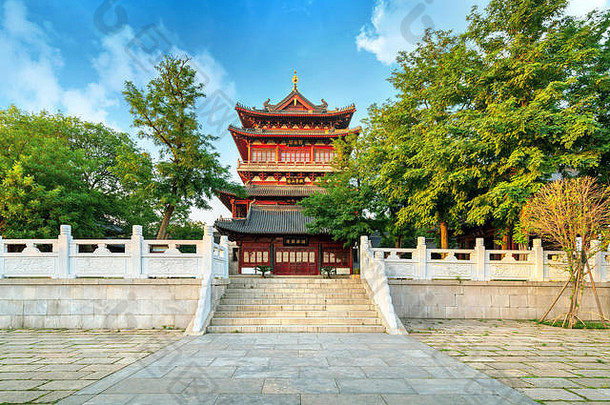 yuntai展馆位于历史遗迹西金都镇江中国