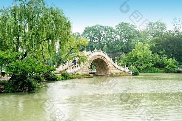 中国人经典花园雨纤细的西湖拱桥夫妻扬州中国