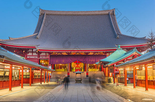 东京日本古老的佛教寺庙黎明